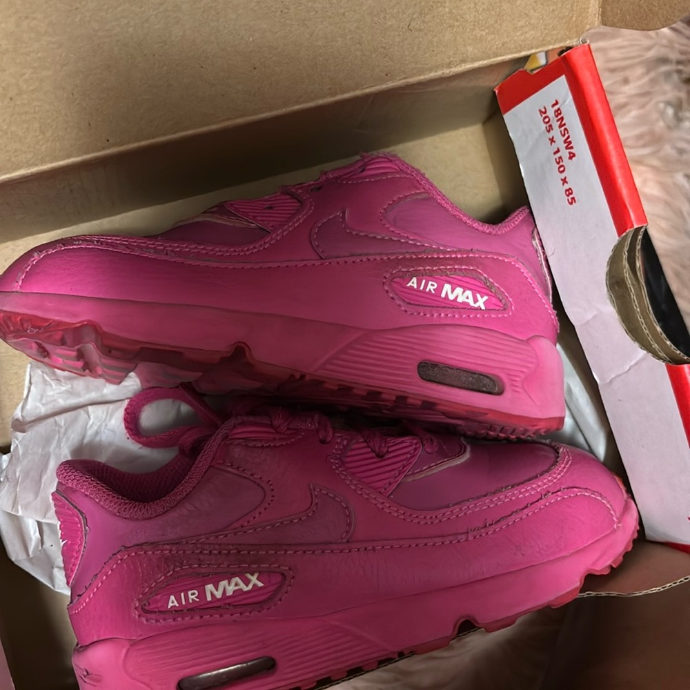 Pink air max